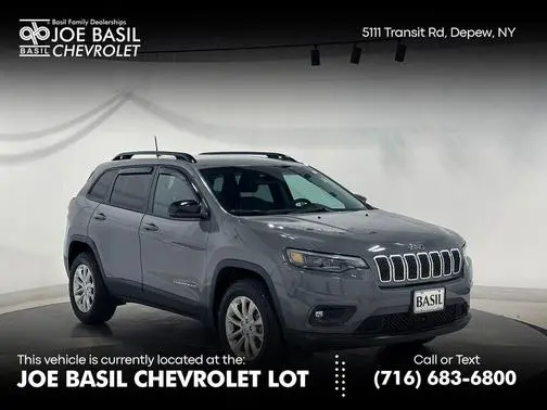 2022 Jeep Cherokee Latitude Lux 4WD photo