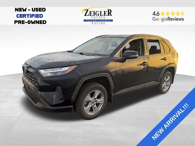 2022 Toyota RAV4 XLE AWD photo