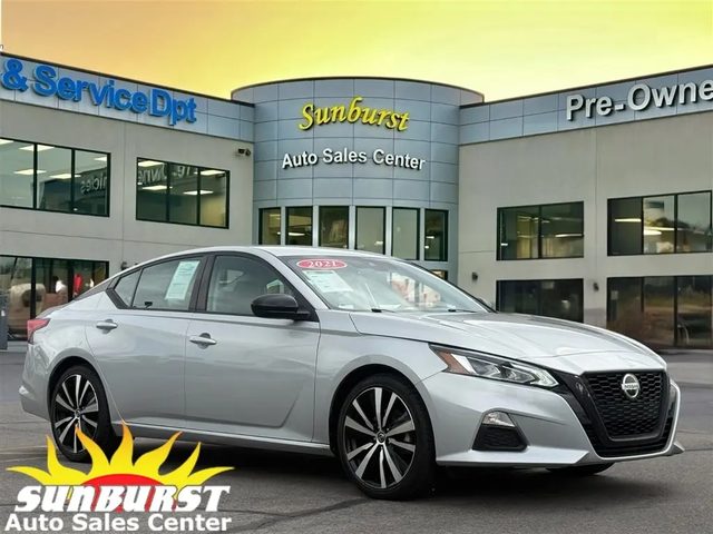 2021 Nissan Altima 2.5 SR FWD photo