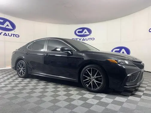 2023 Toyota Camry SE FWD photo