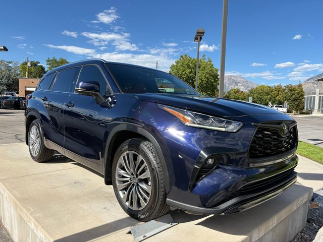 2022 Toyota Highlander Platinum AWD photo