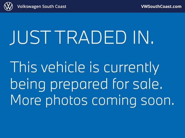 2023 Volkswagen Taos SE FWD photo