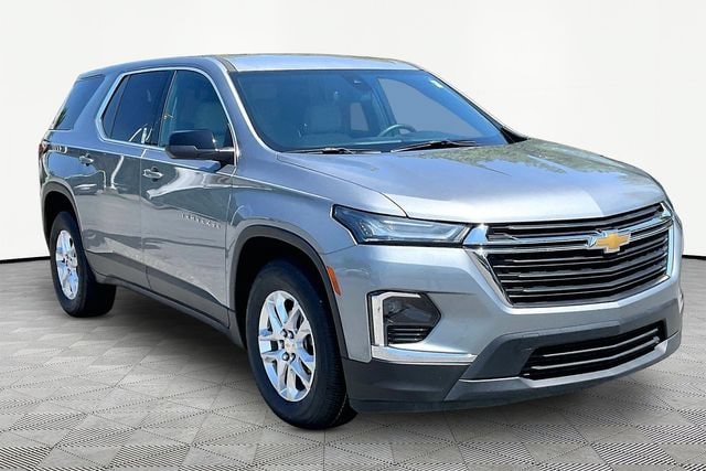 2023 Chevrolet Traverse LS FWD photo