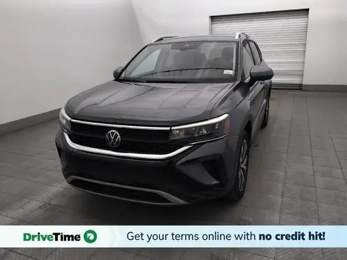 2023 Volkswagen Taos SE FWD photo