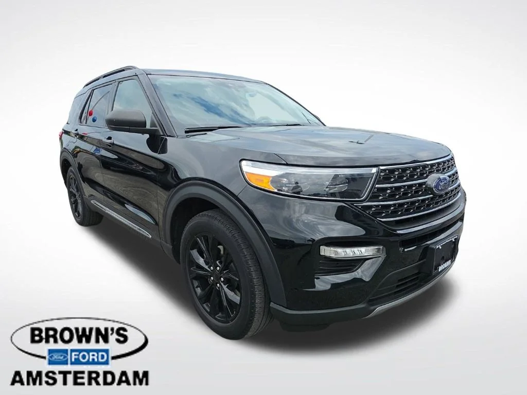 2022 Ford Explorer XLT 4WD photo