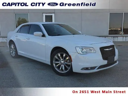 2022 Chrysler 300 Touring AWD photo
