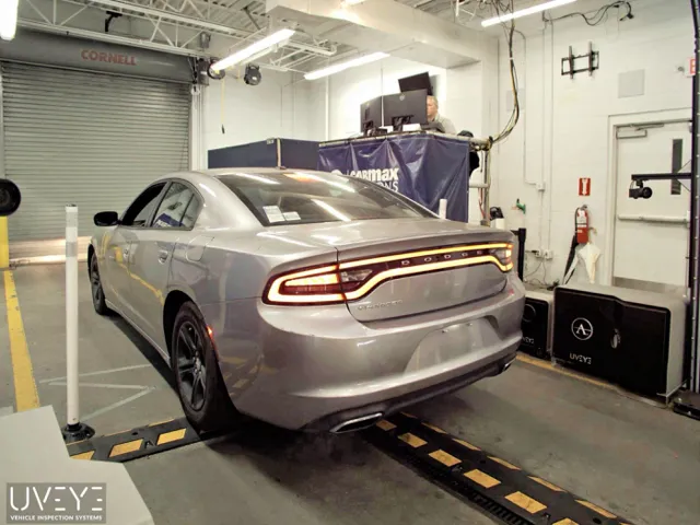 2015 Dodge Charger SE RWD photo