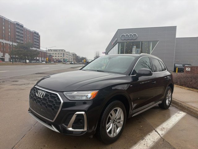 2023 Audi Q5 S line Premium AWD photo