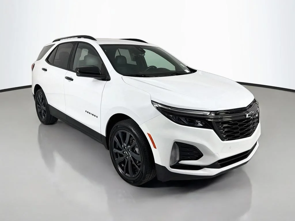 2023 Chevrolet Equinox RS FWD photo