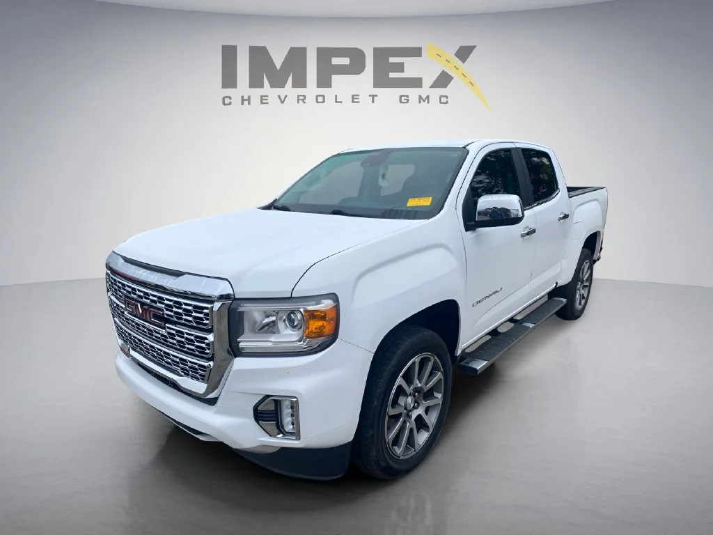 2022 GMC Canyon 4WD Denali 4WD photo