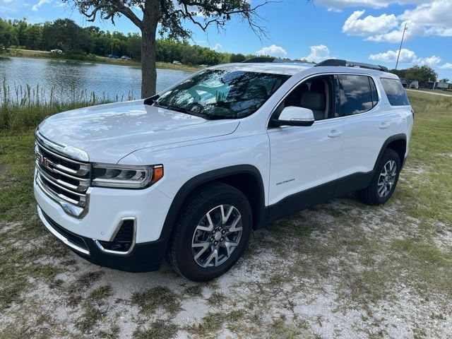 2023 GMC Acadia SLT FWD photo