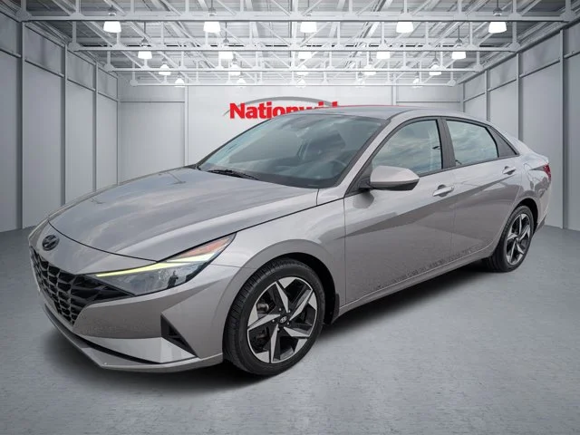 2023 Hyundai Elantra SEL FWD photo