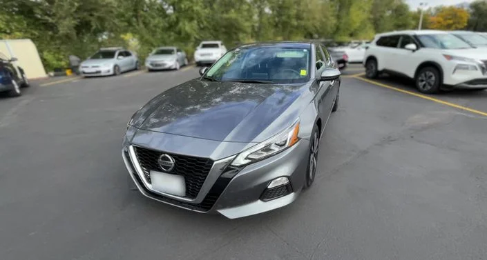 2021 Nissan Altima 2.5 SV FWD photo