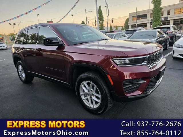 2023 Jeep Grand Cherokee Laredo 4WD photo