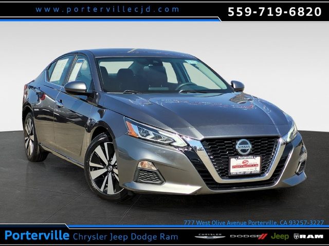 2021 Nissan Altima 2.5 SV FWD photo