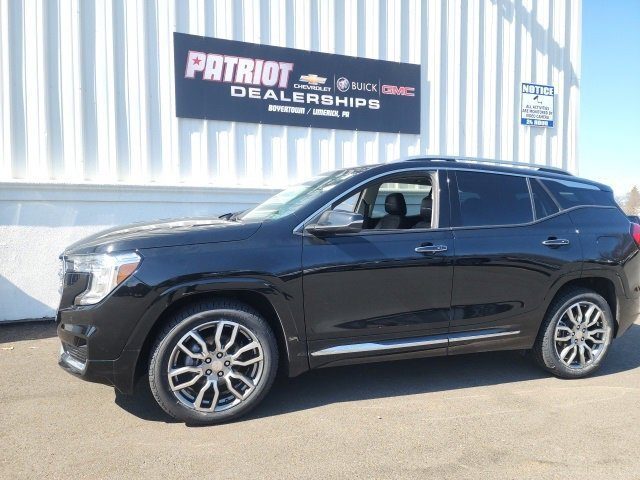 2023 GMC Terrain Denali AWD photo