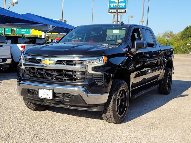 2022 Chevrolet Silverado 1500 LT 4WD photo