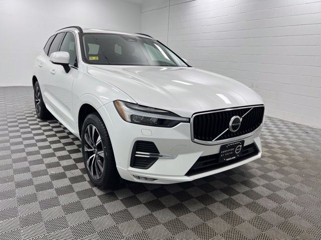 2023 Volvo XC60 Core AWD photo
