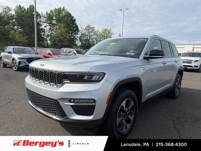 2022 Jeep Grand Cherokee 4WD photo