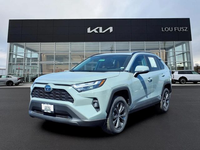 2022 Toyota RAV4 Hybrid XLE Premium AWD photo