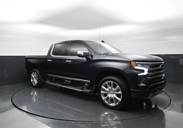 2022 Chevrolet Silverado 1500 High Country 4WD photo