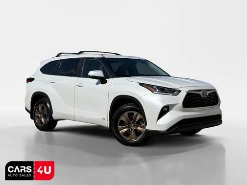 2023 Toyota Highlander Hybrid Bronze Edition AWD photo