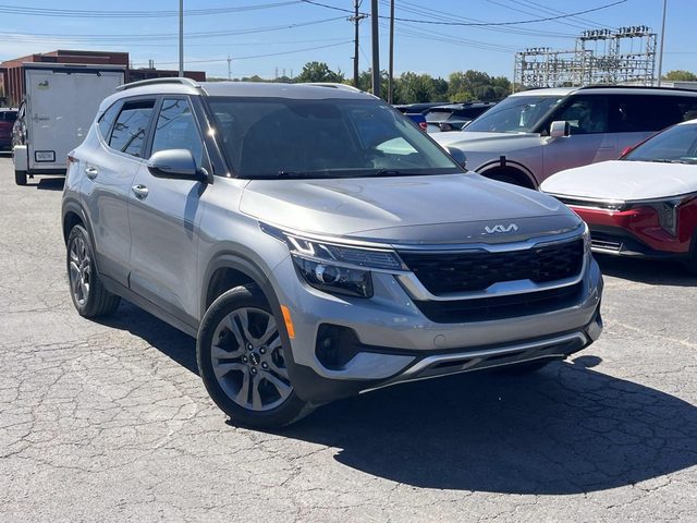 2023 Kia Seltos S FWD photo