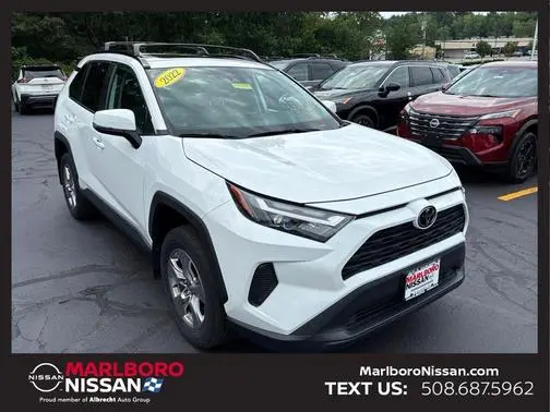 2022 Toyota RAV4 XLE AWD photo