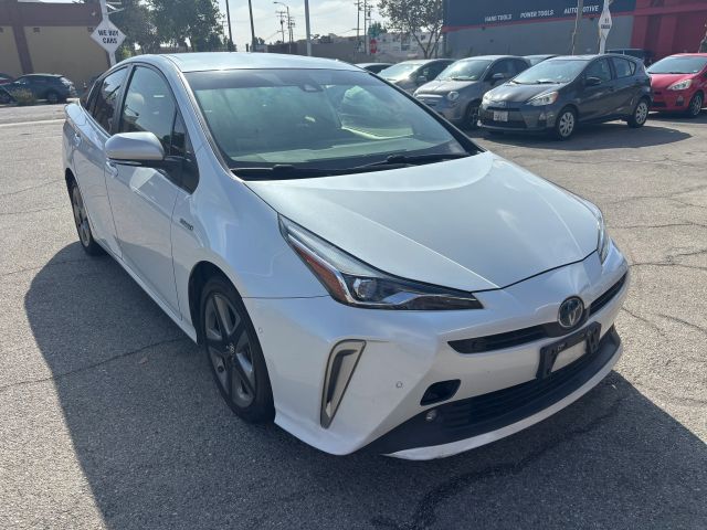 2022 Toyota Prius XLE FWD photo