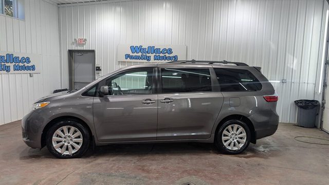 2016 Toyota Sienna XLE AWD photo