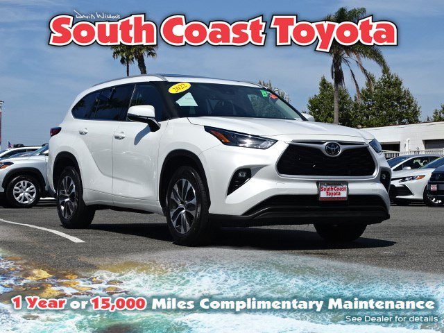 2022 Toyota Highlander XLE FWD photo