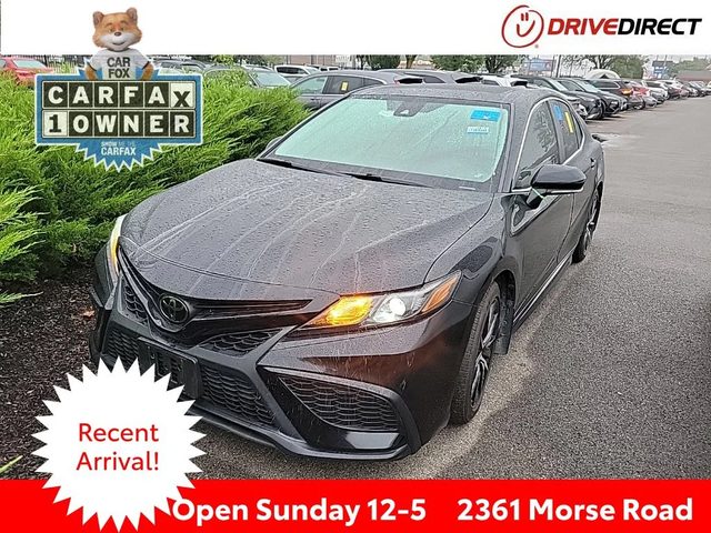 2023 Toyota Camry SE AWD photo