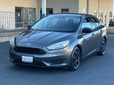 2016 Ford Focus S FWD photo