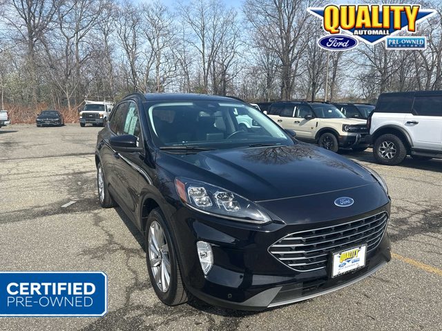 2022 Ford Escape Titanium AWD photo