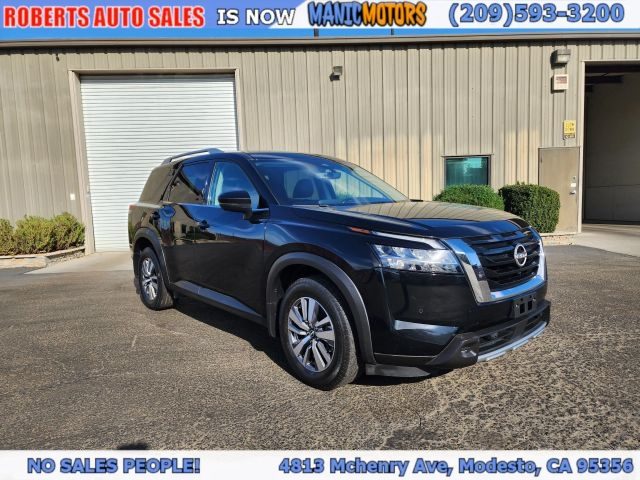 2023 Nissan Pathfinder SL 4WD photo