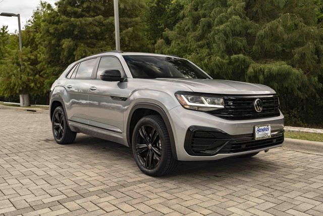 2023 Volkswagen Atlas Cross Sport 2.0T SEL R-Line Black AWD photo