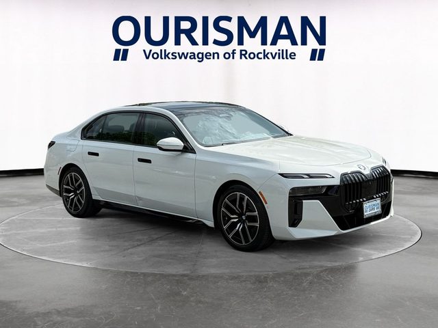 2023 BMW 7 Series 740i RWD photo