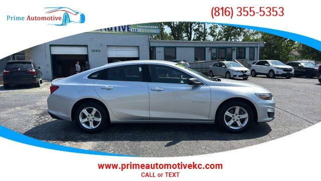 2021 Chevrolet Malibu LS FWD photo