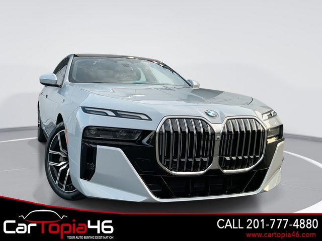 2023 BMW 7 Series 760i xDrive AWD photo