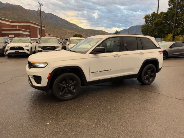 2023 Jeep Grand Cherokee Altitude 4WD photo