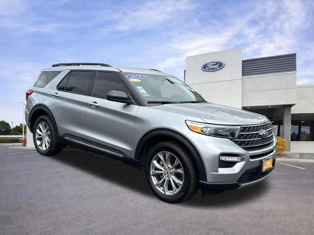2023 Ford Explorer XLT 4WD photo