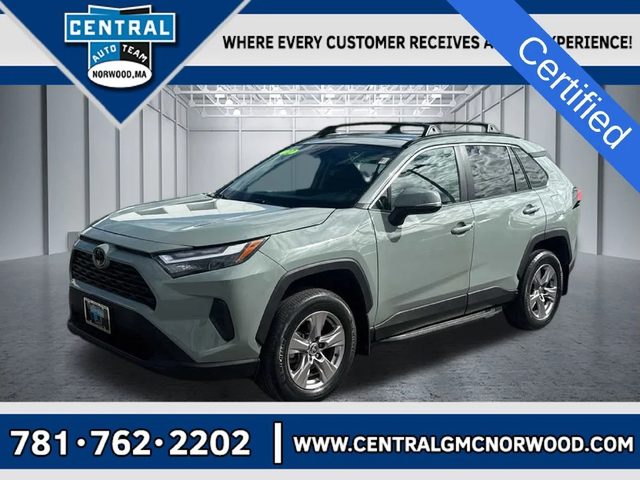 2022 Toyota RAV4 XLE AWD photo