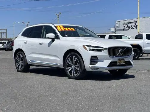2023 Volvo XC60 Plus Bright Theme AWD photo