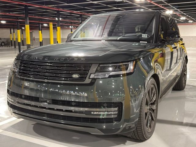 2023 Land Rover Range Rover SE AWD photo