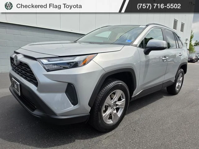 2022 Toyota RAV4 XLE AWD photo