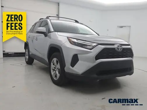 2022 Toyota RAV4 XLE FWD photo