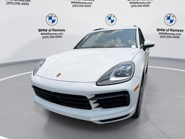 2023 Porsche Cayenne AWD photo