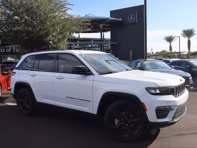 2023 Jeep Grand Cherokee Limited 4WD photo