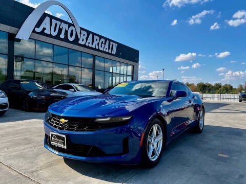 2022 Chevrolet Camaro 1LT RWD photo