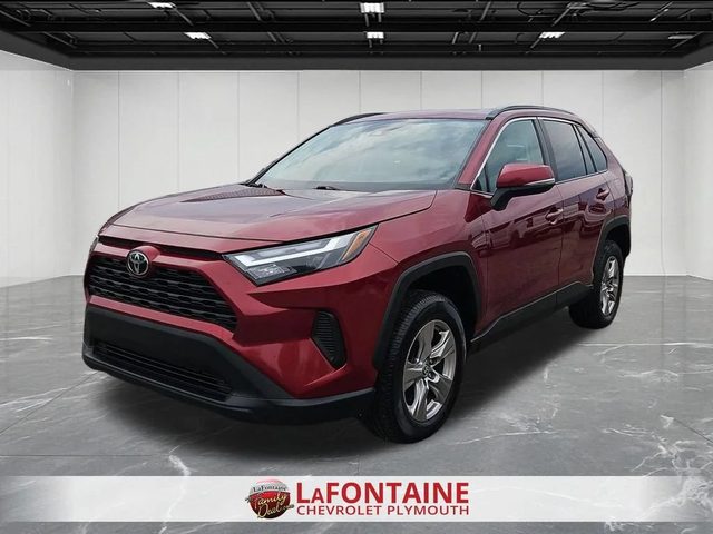 2022 Toyota RAV4 XLE AWD photo
